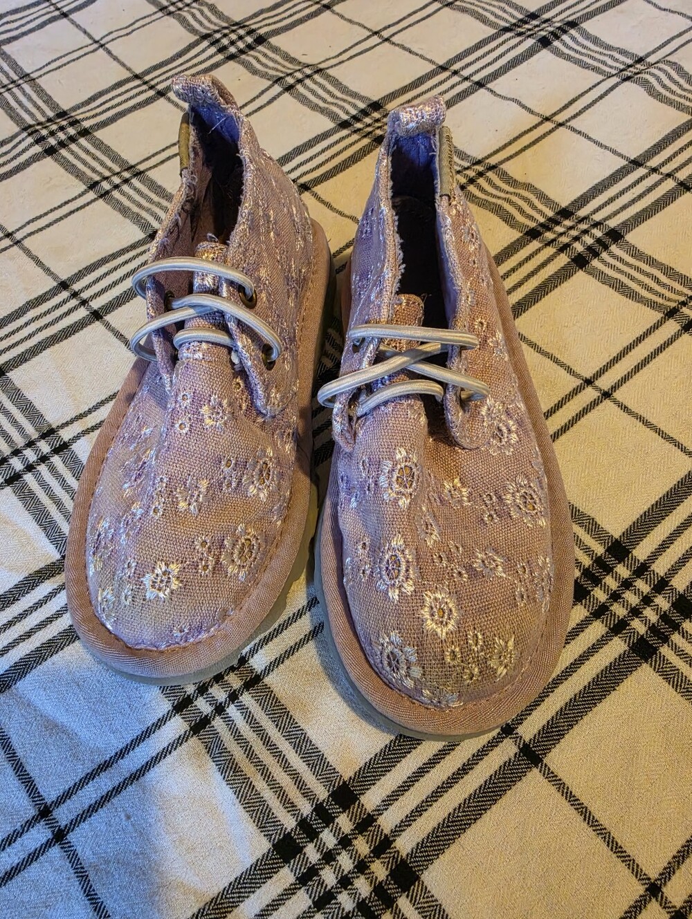 Bearpaw Embroidered Booties